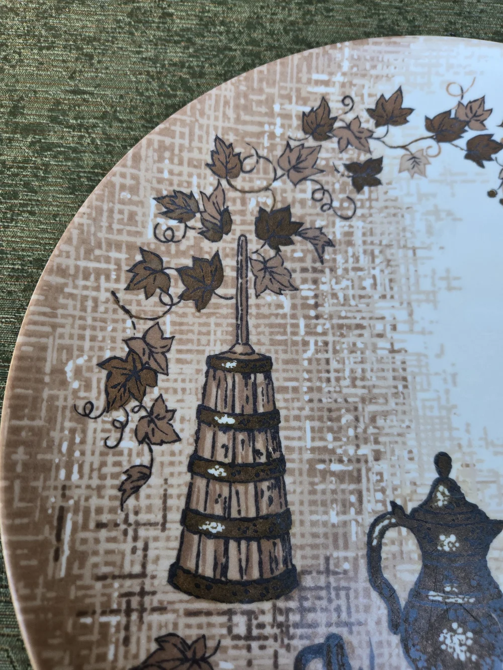 Texas-Ware Vintage Serving Plate With Butter Churn Leaf Design